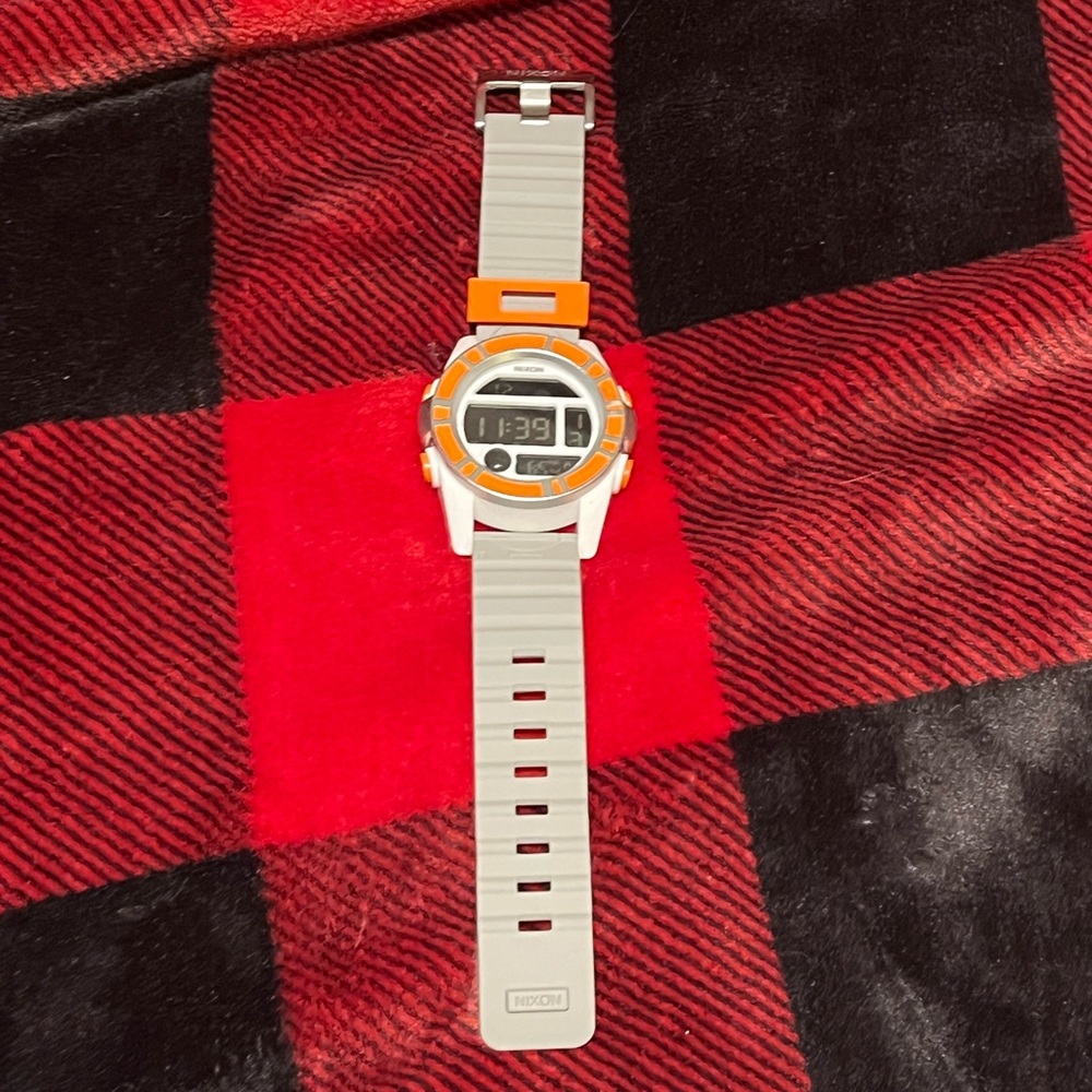 Nixon BB8 Star Wars Watch rubber strap The Unit Thats How I Roll Digital grey